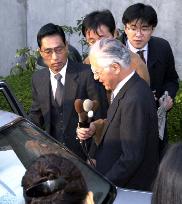 Reporters try to interview Princess Masako's father